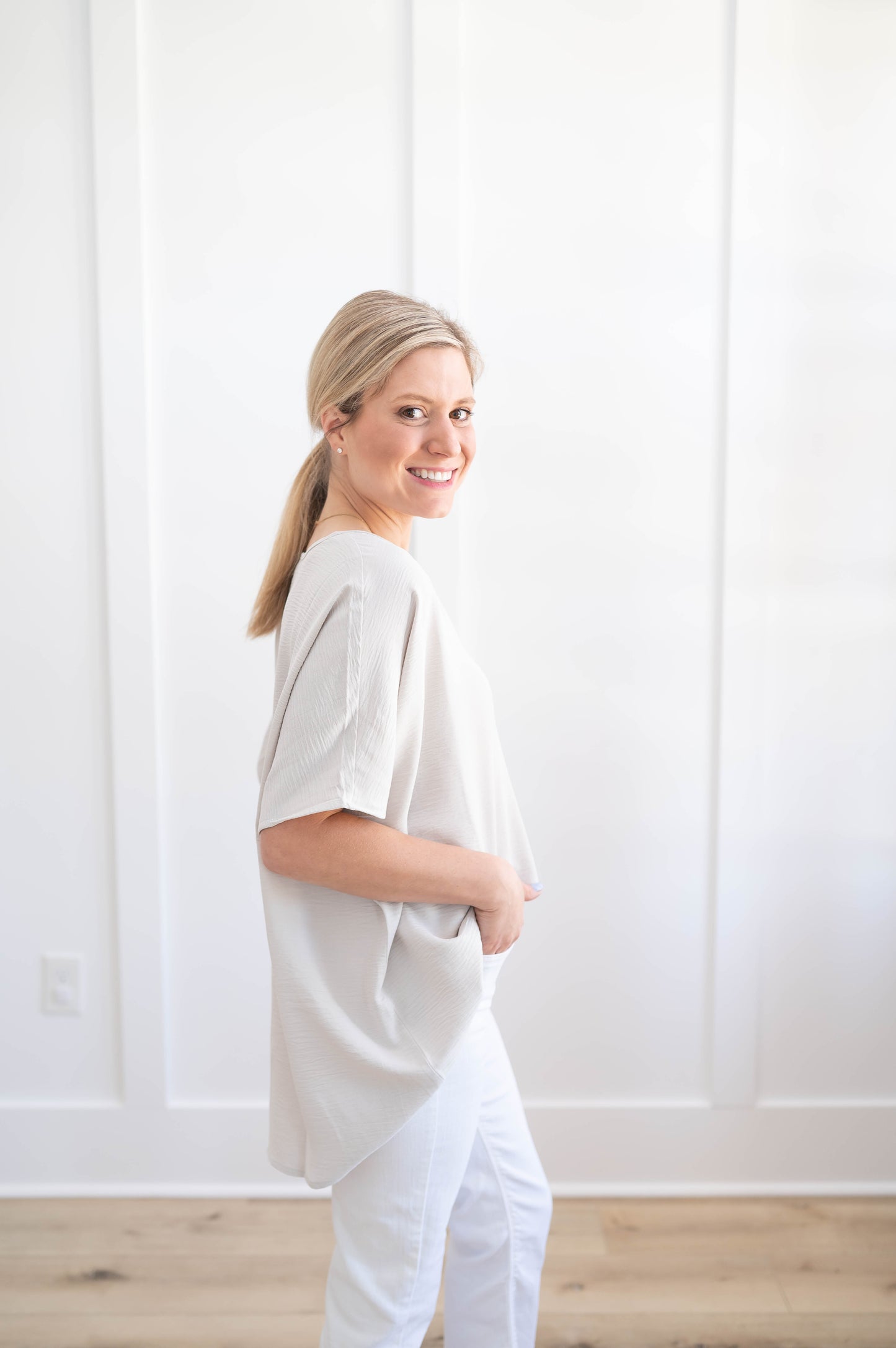 Airflow V-neck Short Sleeve