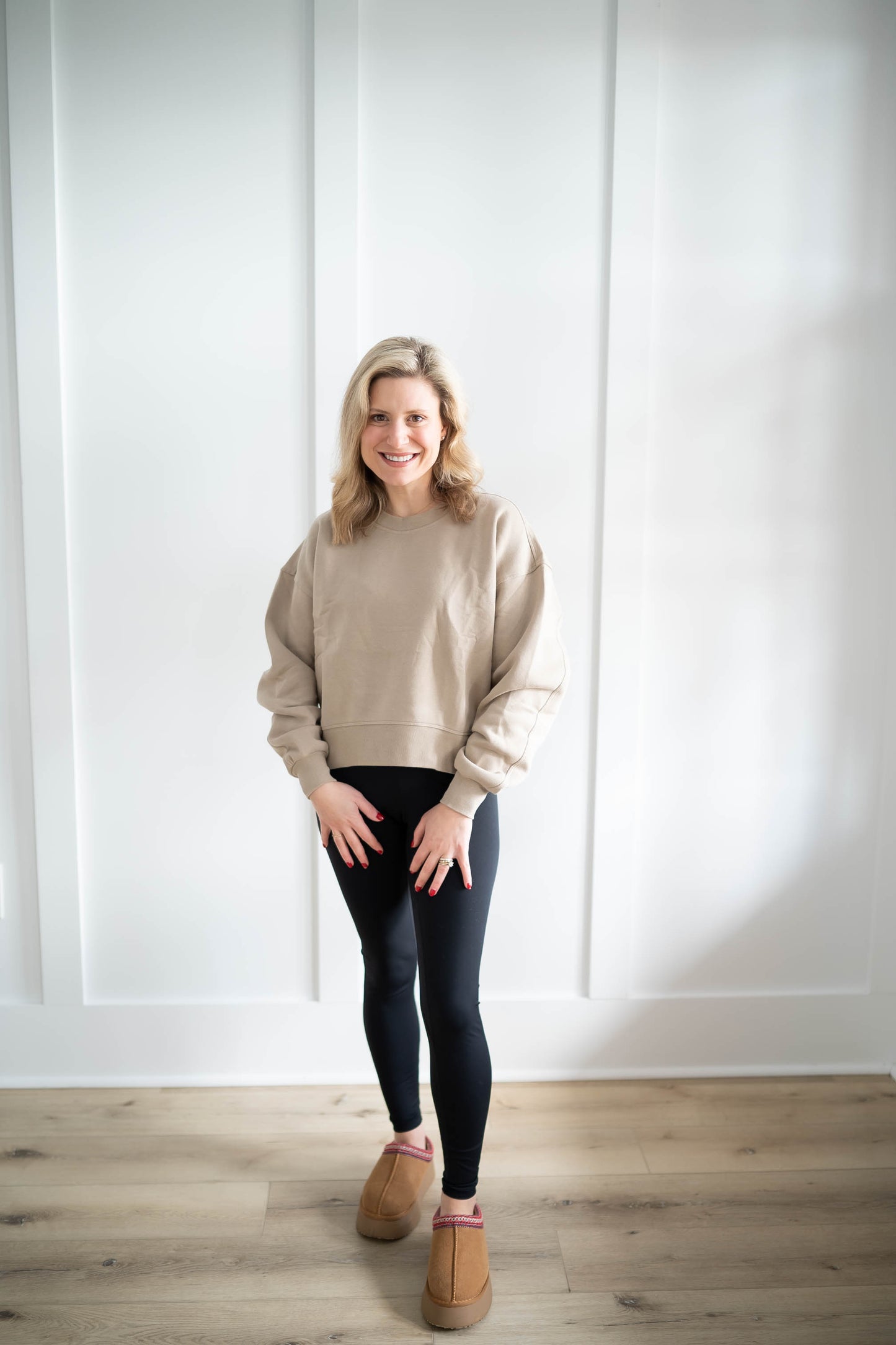 The Whitney Sweatshirt (2 Colors)