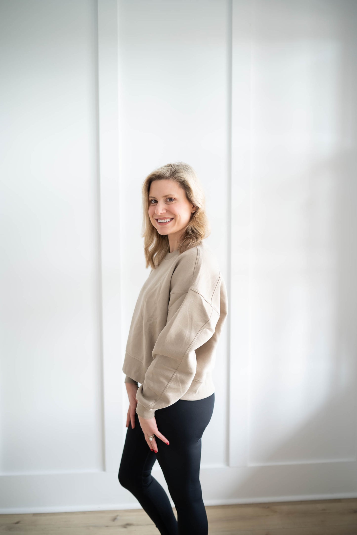 The Whitney Sweatshirt (2 Colors)