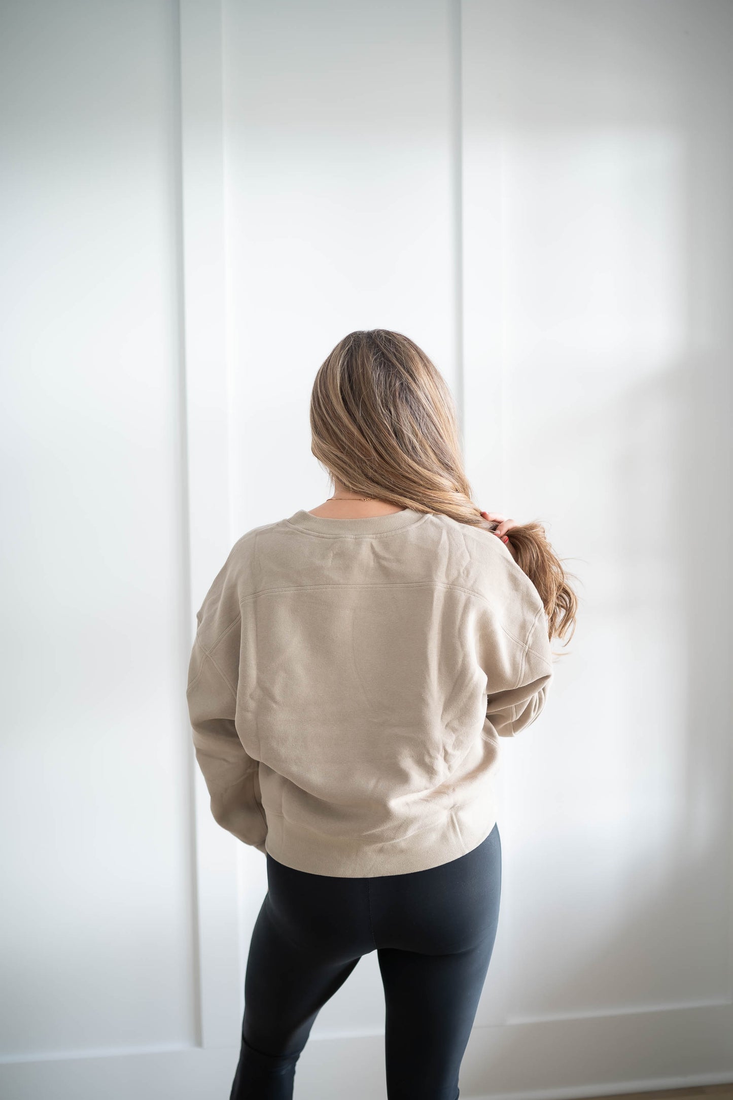The Whitney Sweatshirt (2 Colors)