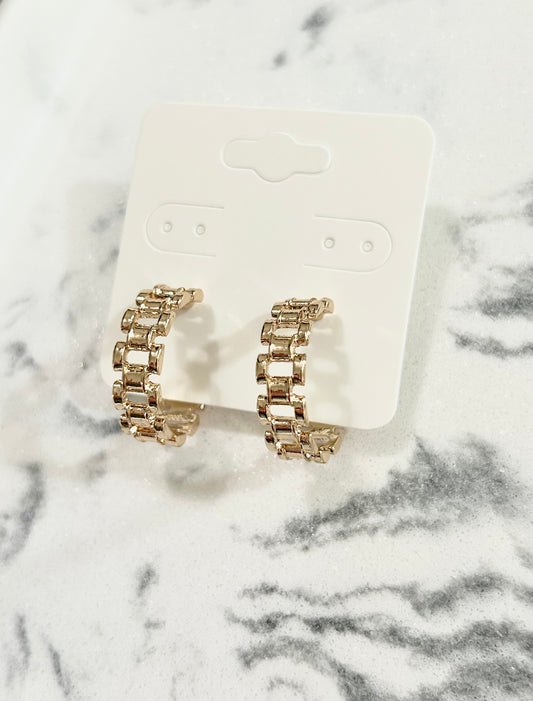Chain Cutout Hoop
