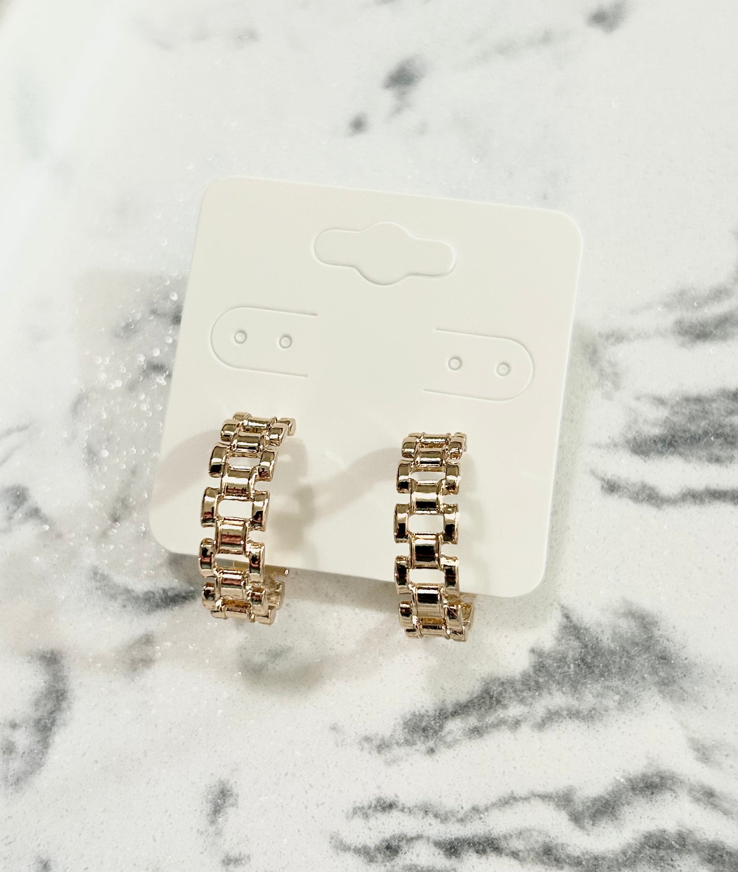 Chain Cutout Hoop