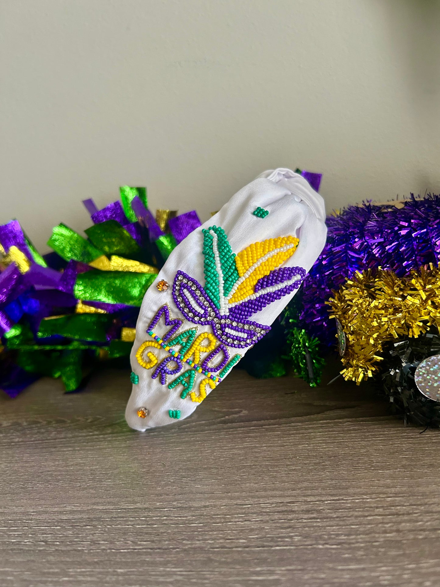 White MG headband with beads
