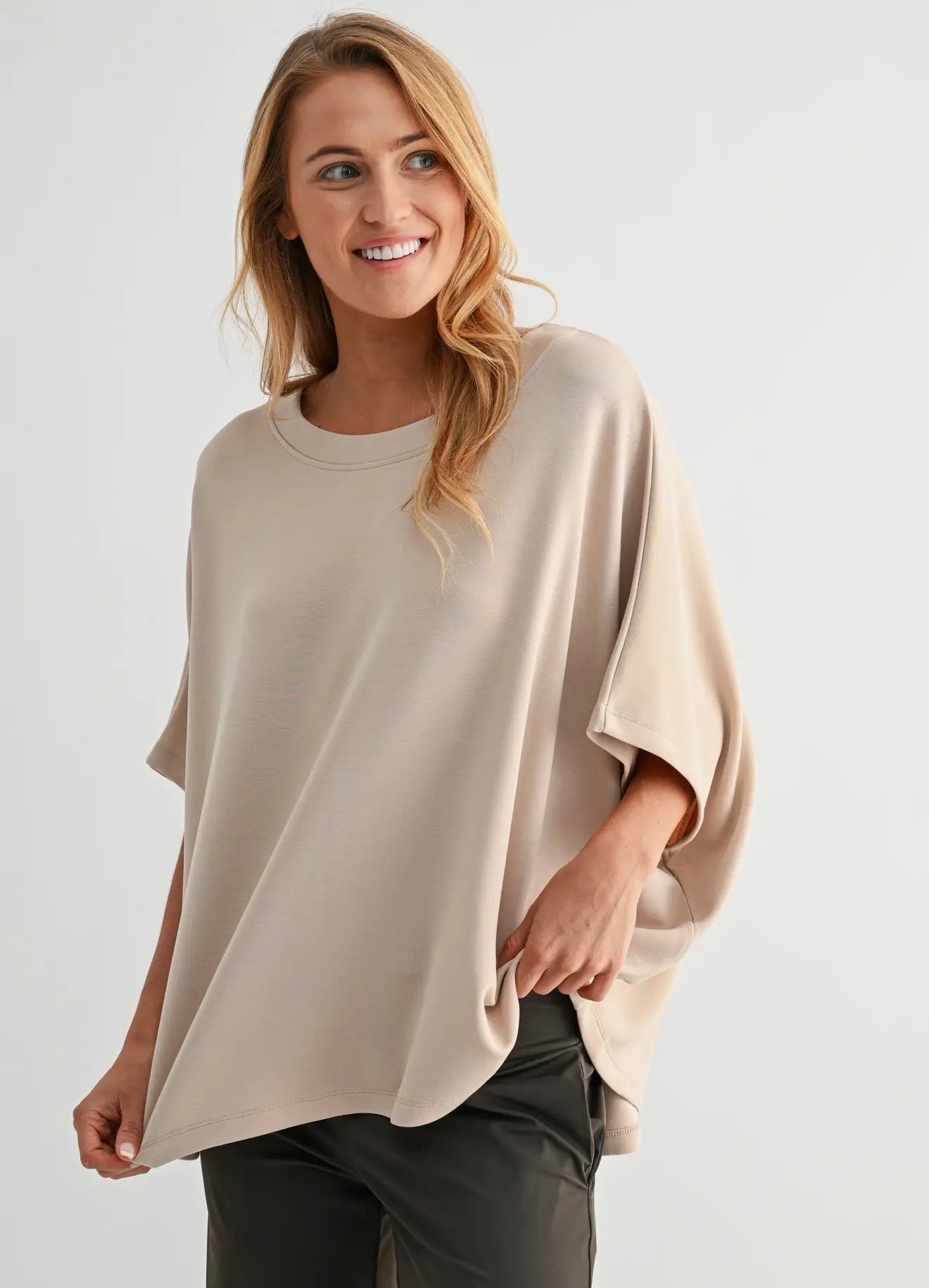 Boatneck everyday Tee tan