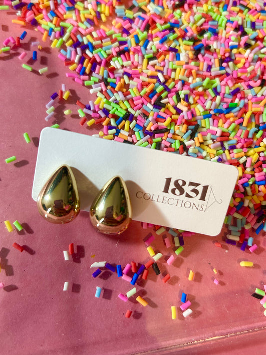 Small Gold Teardrop earrings