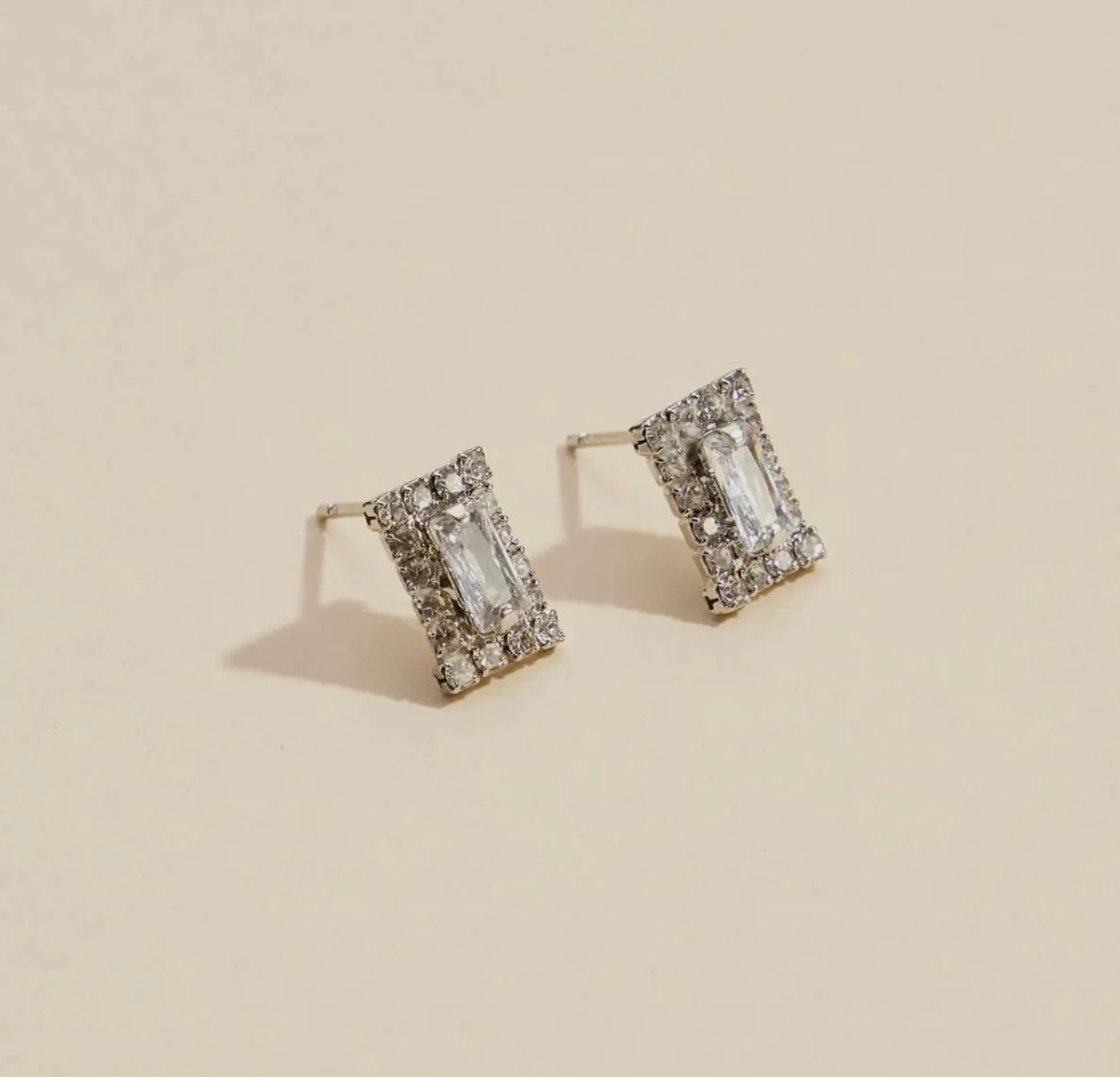 Rectangle silver Rhinestone studs