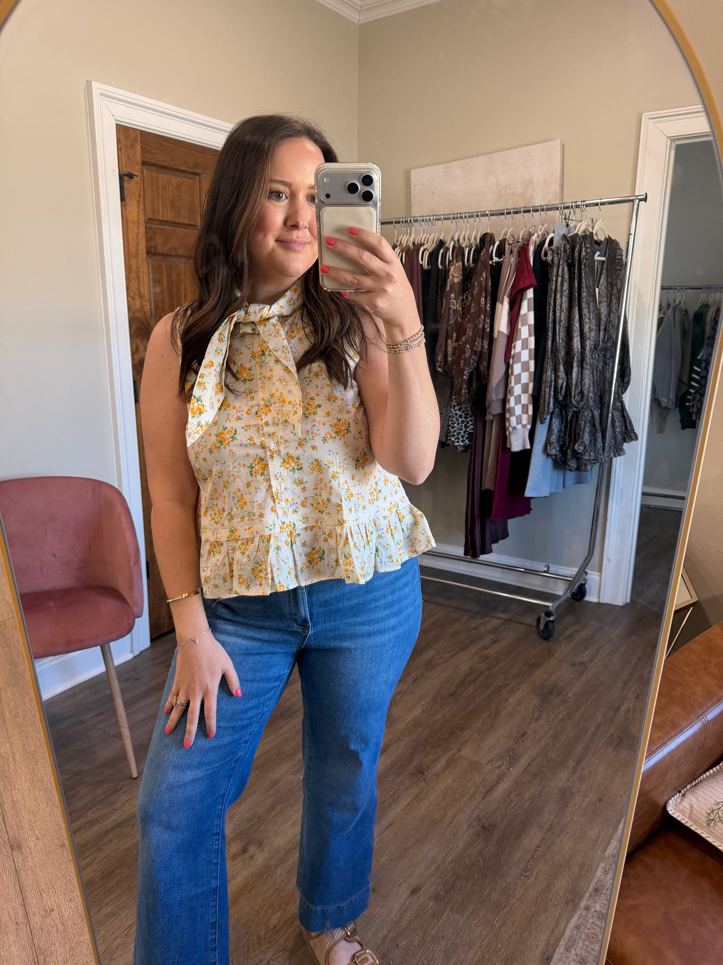 Self tie collar sleeveless top
