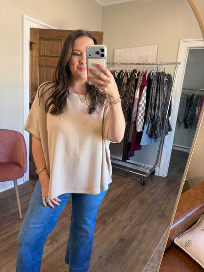 Boatneck everyday Tee tan